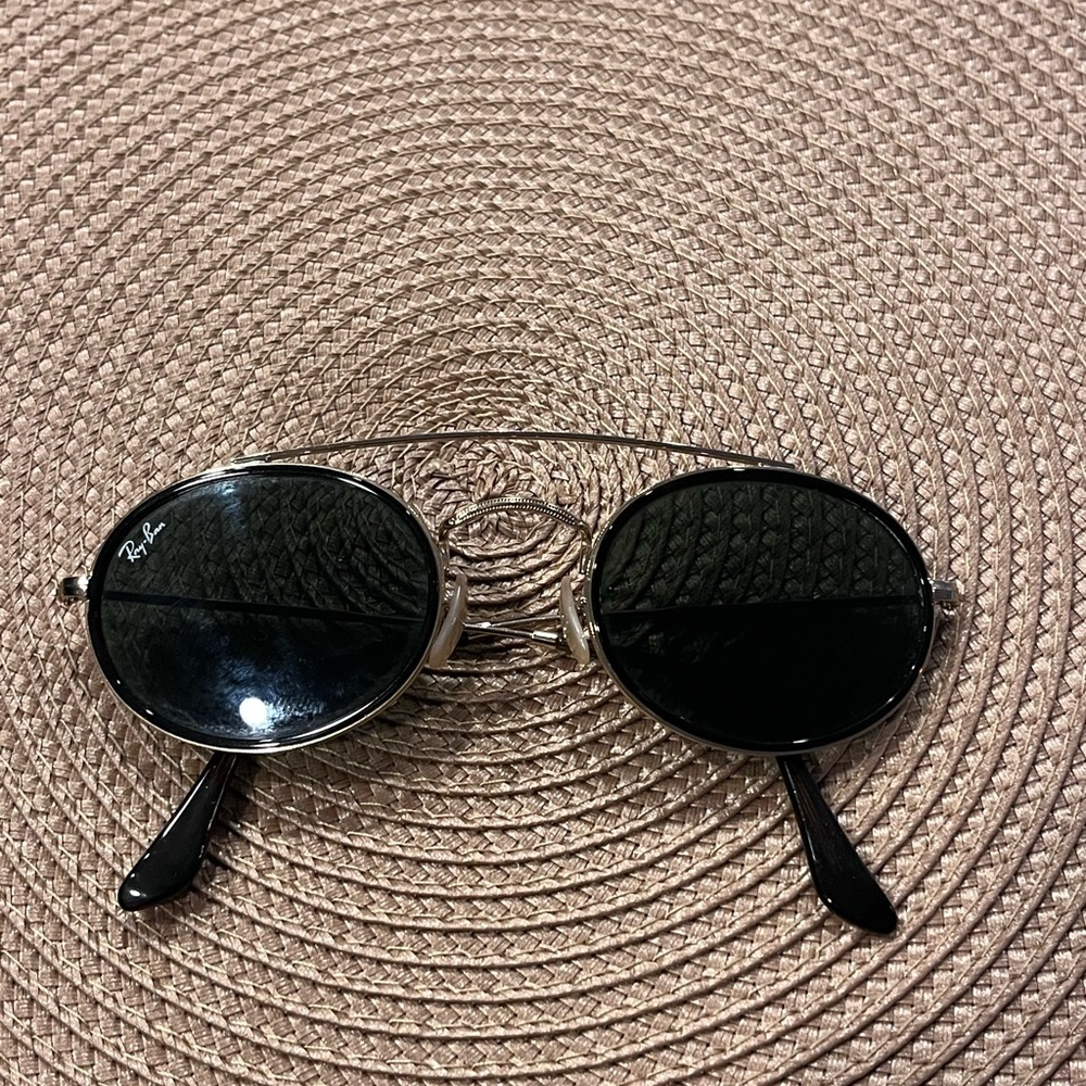 Ray-Ban Black and Silver Round Sunglasses
